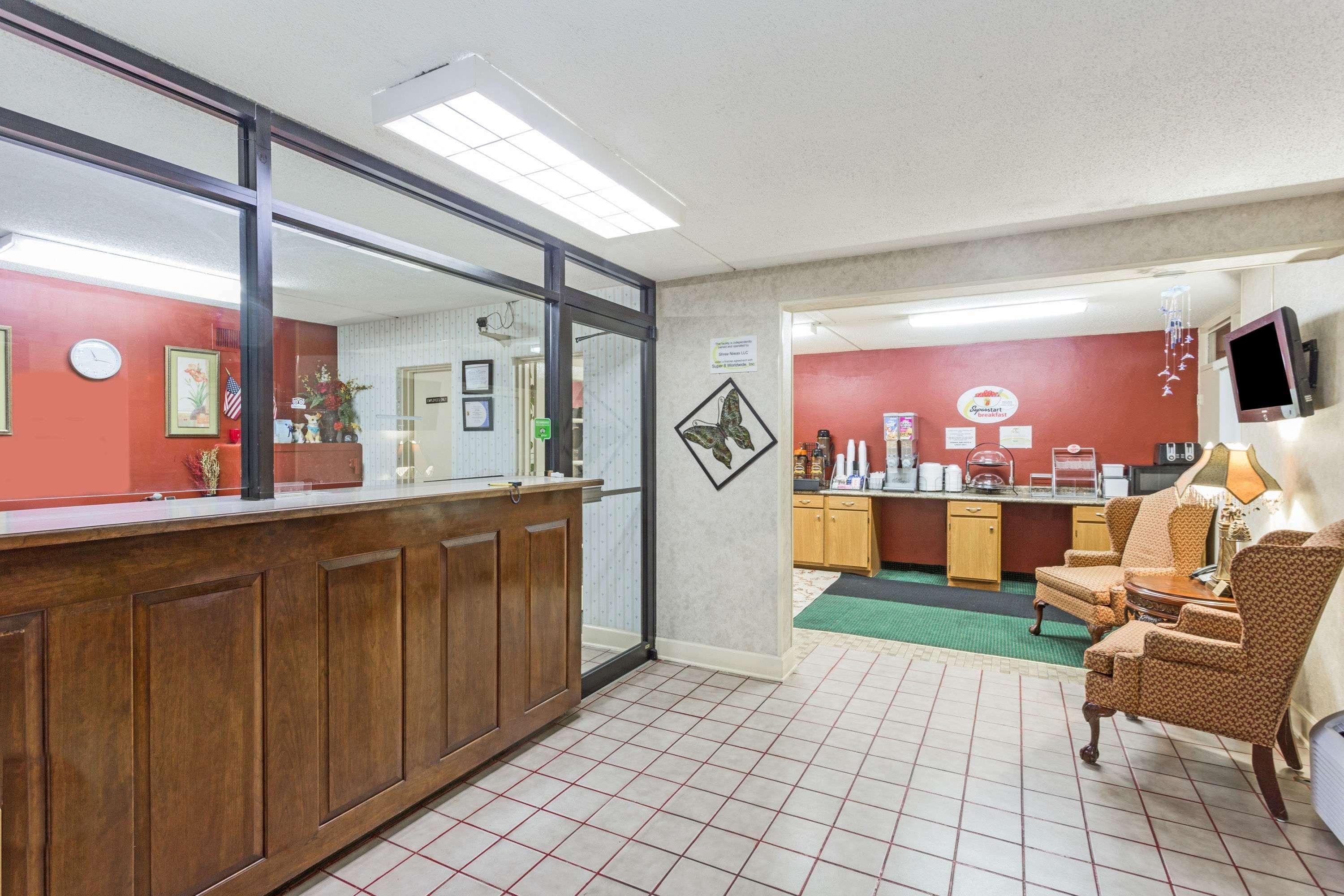 Super 8 By Wyndham Tifton Hotel Buitenkant foto