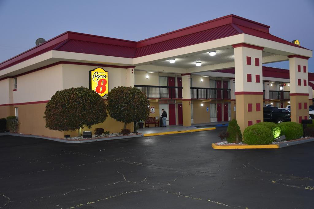 Super 8 By Wyndham Tifton Hotel Buitenkant foto
