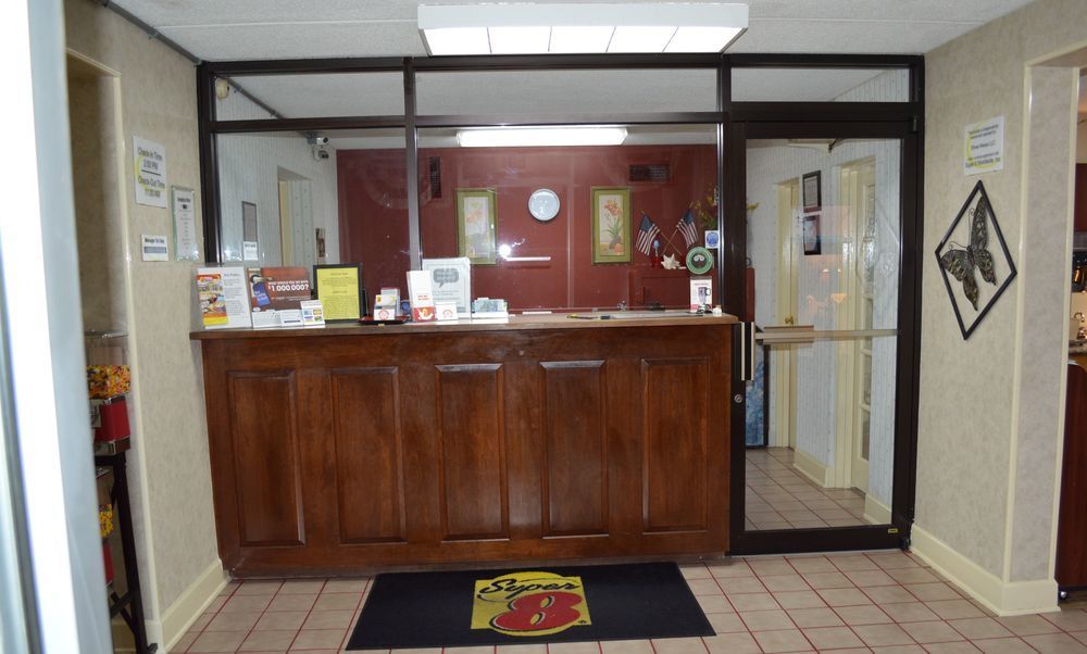 Super 8 By Wyndham Tifton Hotel Buitenkant foto