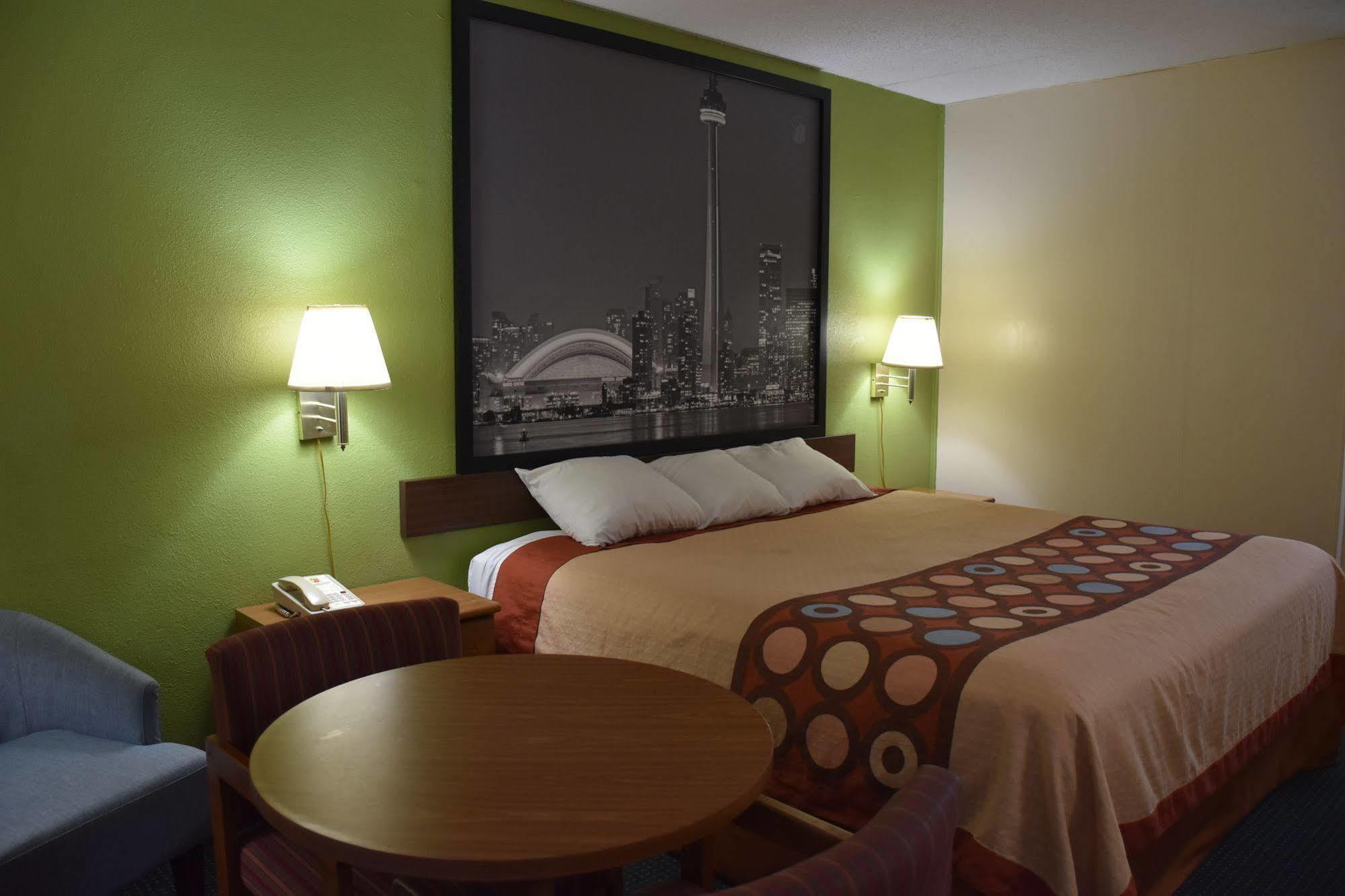 Super 8 By Wyndham Tifton Hotel Buitenkant foto
