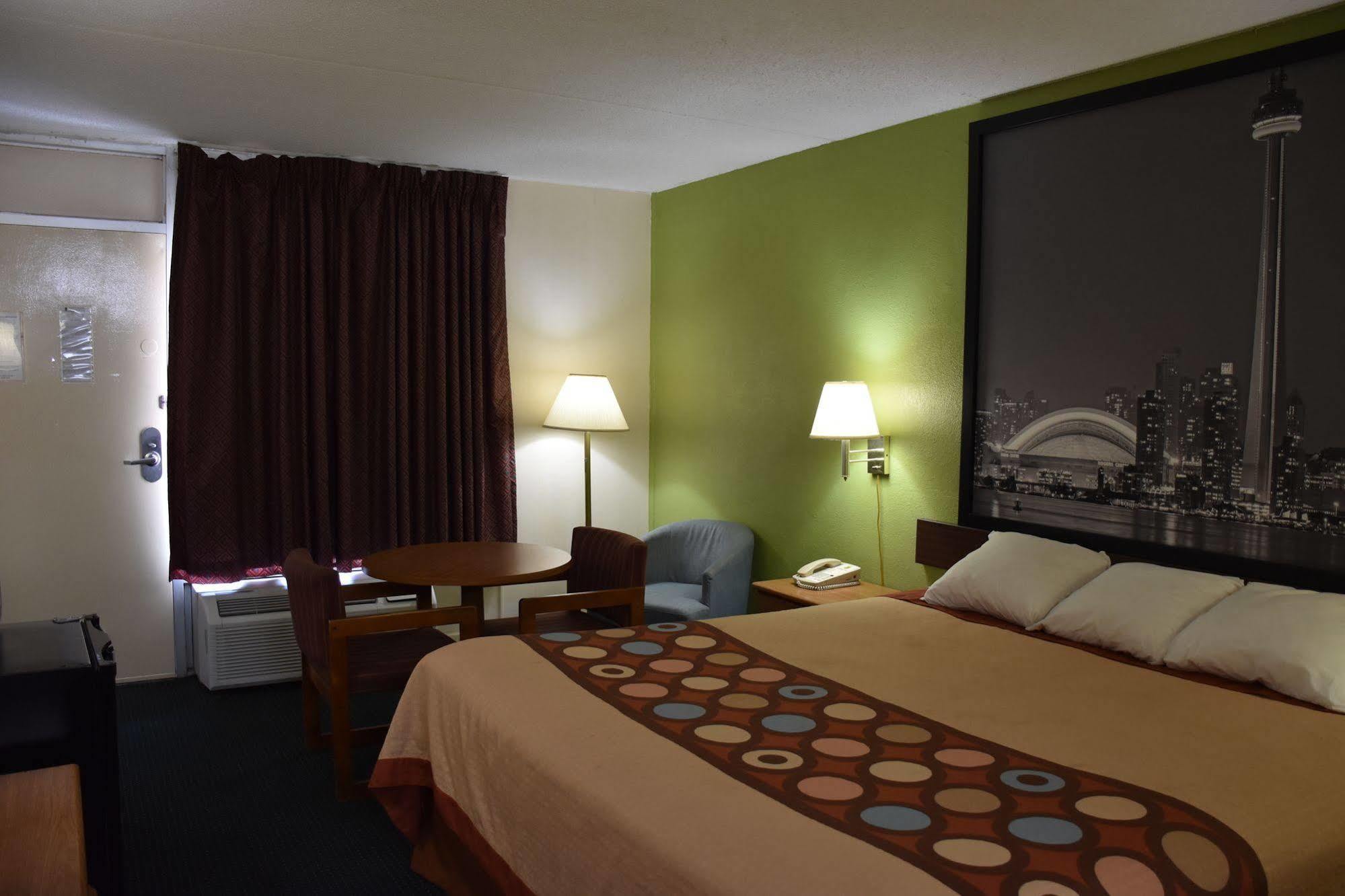 Super 8 By Wyndham Tifton Hotel Buitenkant foto